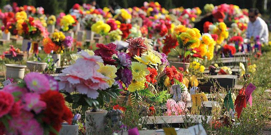 'Ölüler Bayramı'nı kutluyorlar