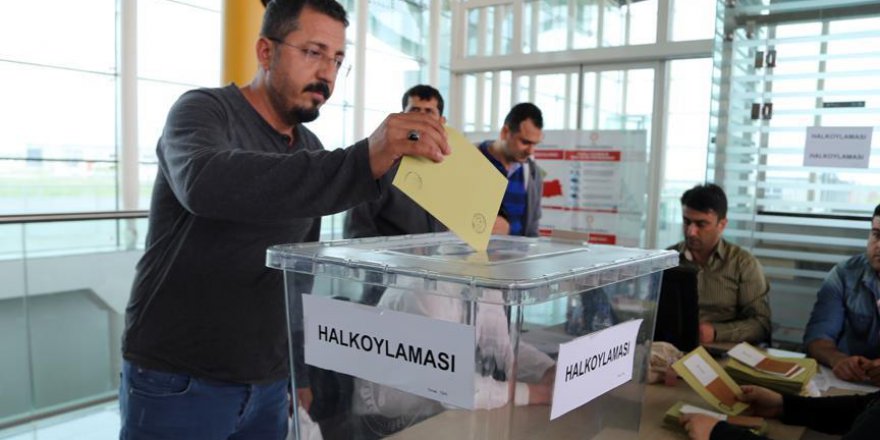 Yurt dışında 793 bin seçmen oy kullandı