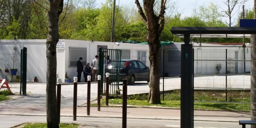 Fransa camileri tek tek kapatıyor: Sayı 20'yi geçti