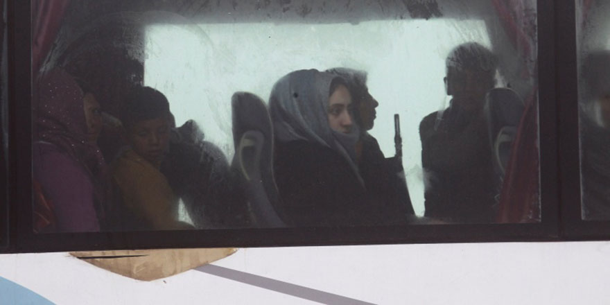 Suriye'de kuşatma bölgelerinden 3 bin 700 kişi tahliye edildi