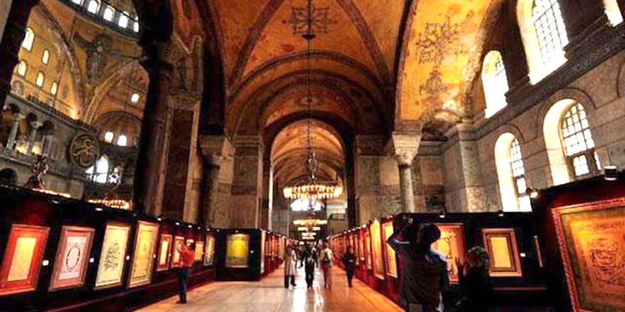 Ayasofya'nın atmosferi Hz.Peygamber'in (asm) ruhuyla buluştu