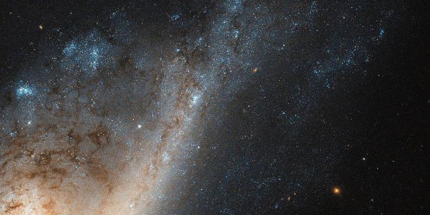 Hubble'dan yeni galaksi keşifi