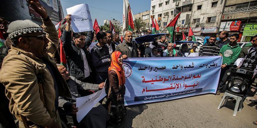 Gazzeli engellilerden 'abluka ve ayrılık karşıtı' gösteri
