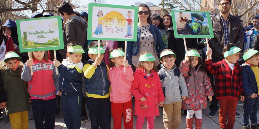 Öğrenciler Çubuk Çayı çevresinde temizlik yaptı