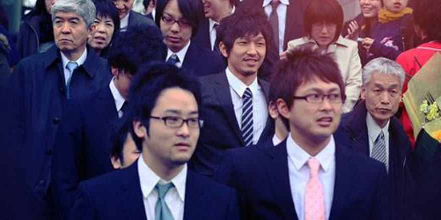 Japonya fazla çalışmayı sınırlıyor