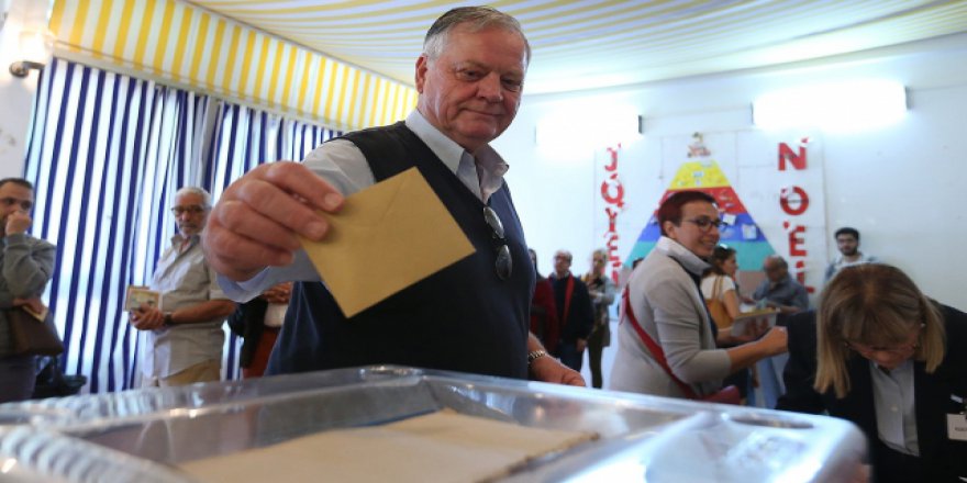 Fransa'da seçimlerde ilk tur sona erdi