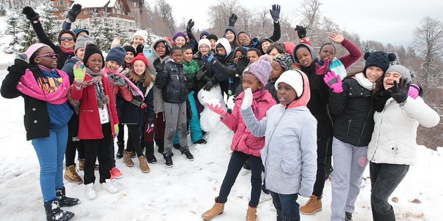 İlk defa 'kar' görmenin mutluluğunu yaşadılar