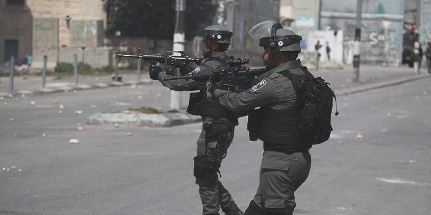 İsrail askerleri 17 Filistinliyi gözaltına aldı