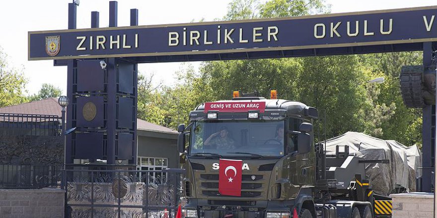 Darbe gecesi zırhlı birliklerden çıkarılmak istenen tankları bozdular