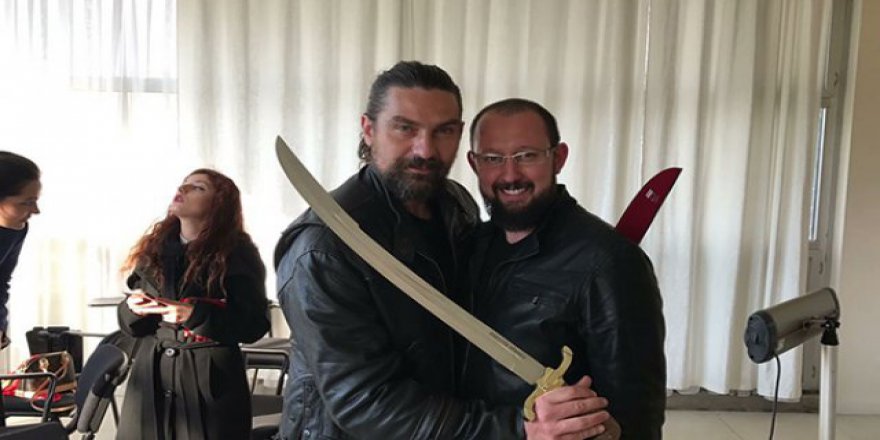 Bursalı bıçakçının yaptığı 'Diriliş' kılıç ve baltaları yok satıyor