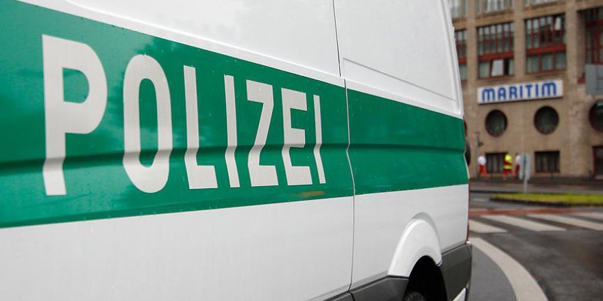 Almanya'da 2 kişi ırkçı saldırı şüphesiyle gözaltına alındı