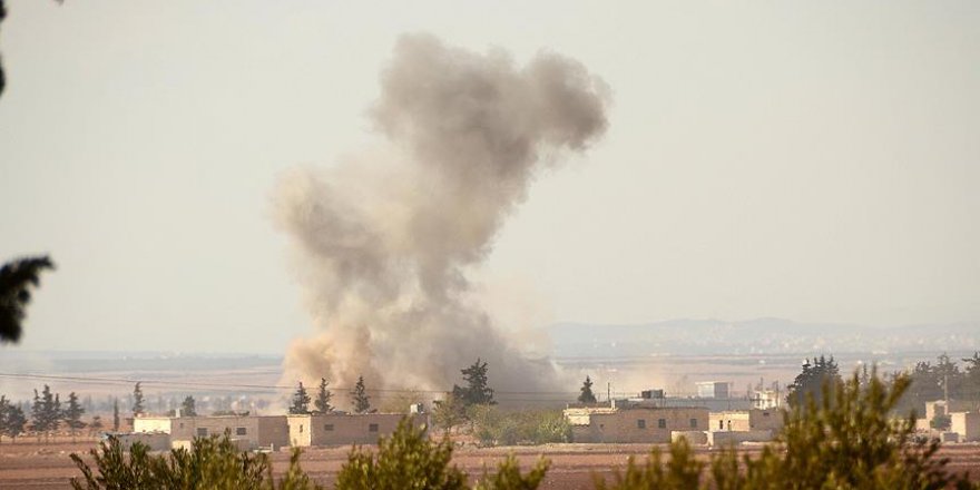 Batı Halep'te savaş uçakları sivilleri vurdu