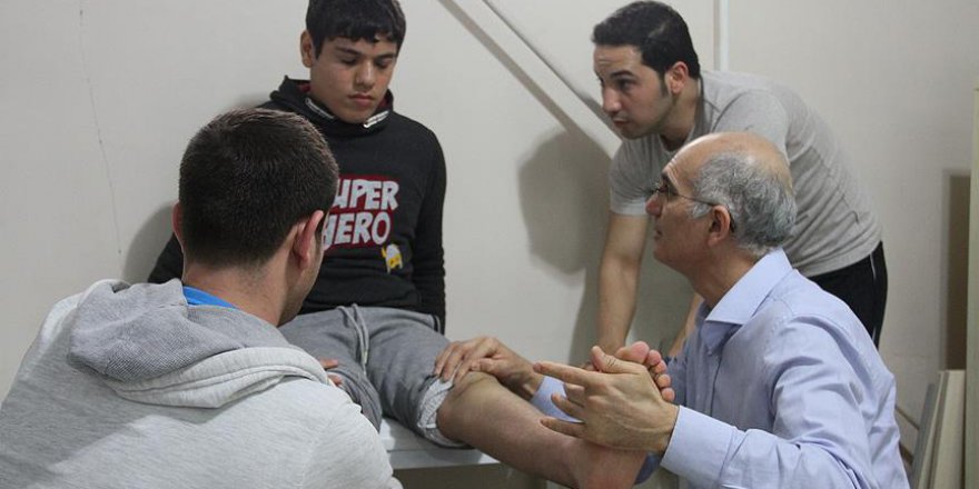 Engelli çocukların 'gönüllü' doktoru