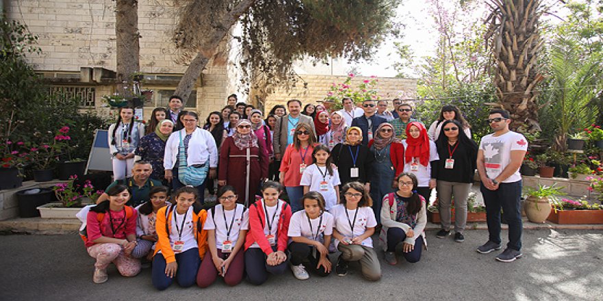 Türk öğrenciler Filistinli kardeşlerine misafir oldu