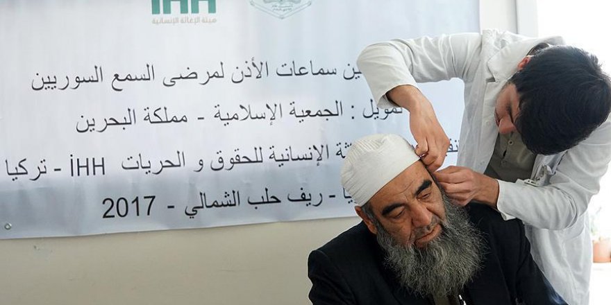 İşitme engelli Suriyeliler tedavi ediliyor