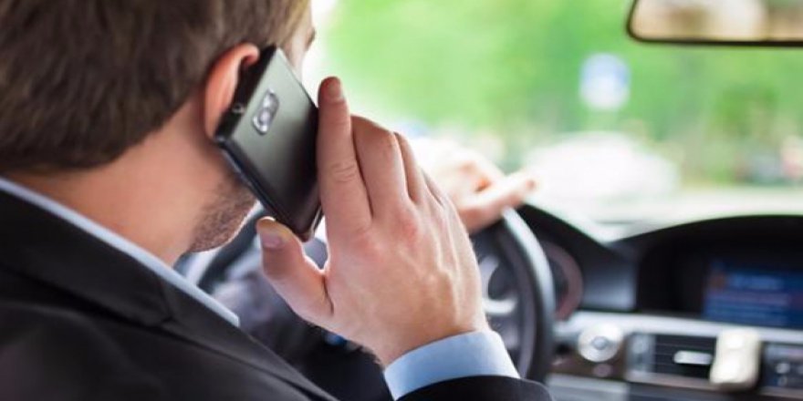 Cep telefonu neden baş ağrısına sebep oluyor?