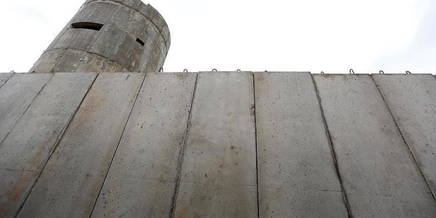 İsrail Lübnan ile arasına duvar çekiyor