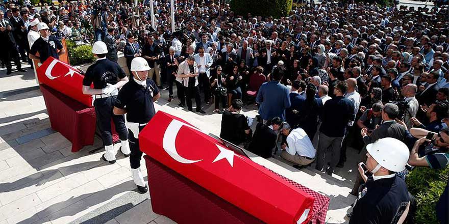 Şehit başsavcı Mustafa Alper dualarla uğurlandı