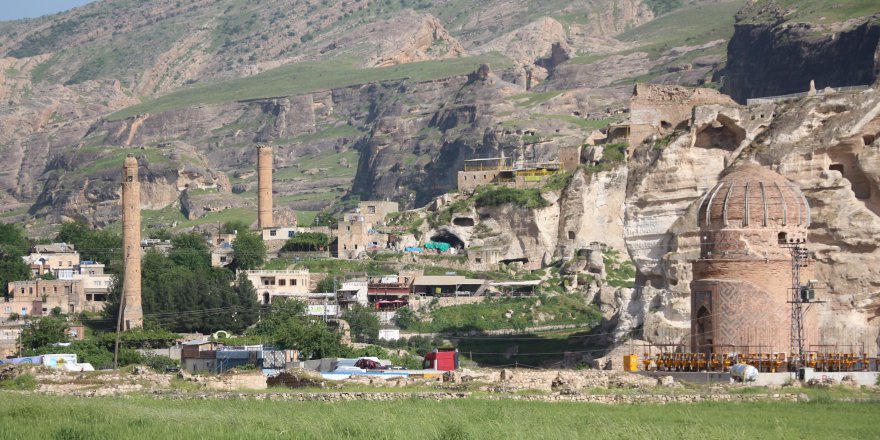 650 yıllık türbe için geri sayım başladı