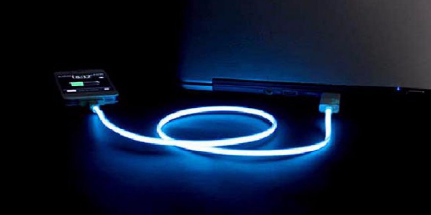 Apple'ın kabloları karanlıkta parlayacak