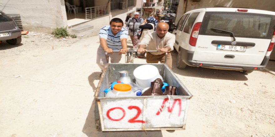 İzmir'de su kesintisine tepki