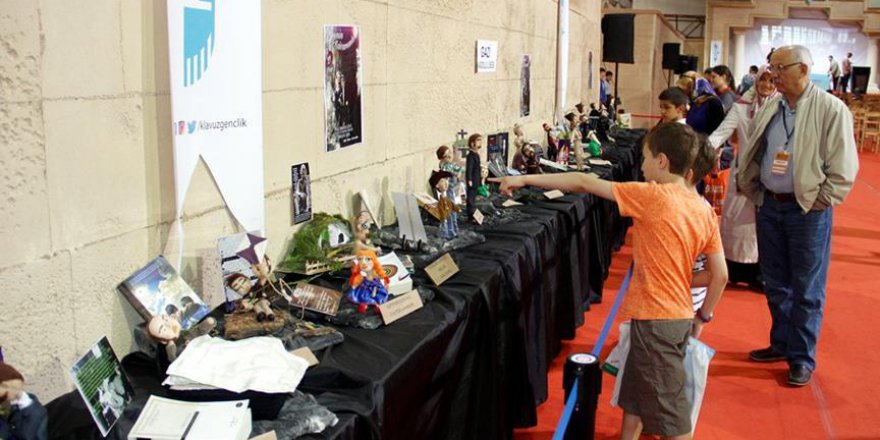 Kocaeli Kitap Fuarı'nda roman kahramanlarının maketlerine büyük ilgi