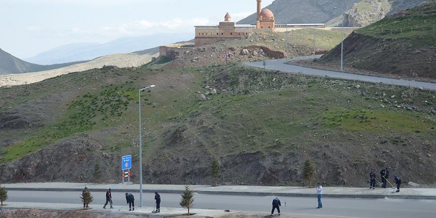 Tarihi İshak Paşa Sarayı ramazana hazırlanıyor