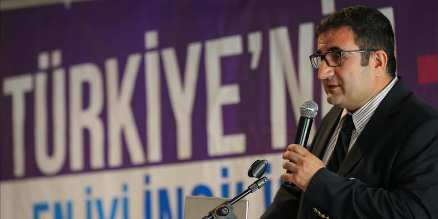 İngilizceyi en iyi konuşan gençler yarışıyor