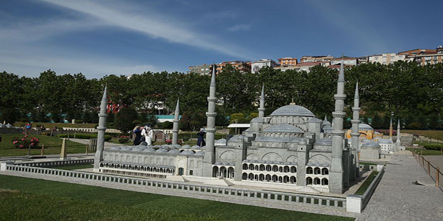 Miniatürk'te yenilenen maketler ziyaretçilerle buluştu