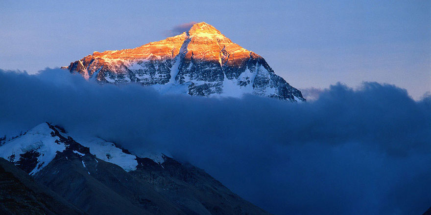 Bari orası temiz kalsaydı: Everest'e tırmanan dağcılar 13 ton atık bırakmış