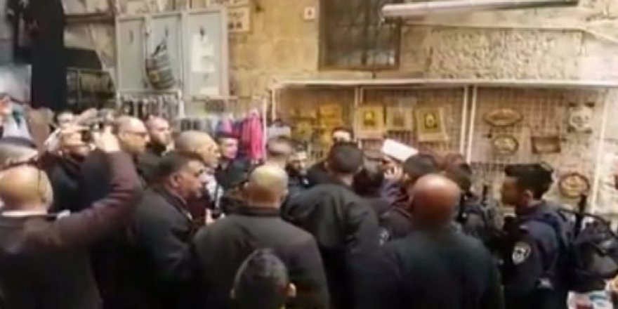 İsrail Mescid-i Aksa'ya saldırdı