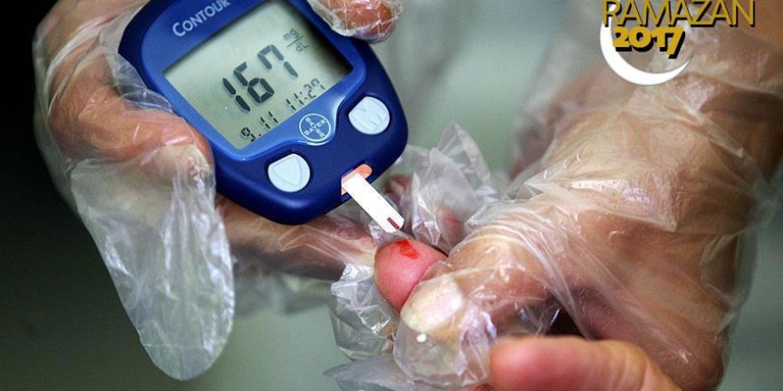 'Kan şekeri ölçmekle oruç bozulmaz'