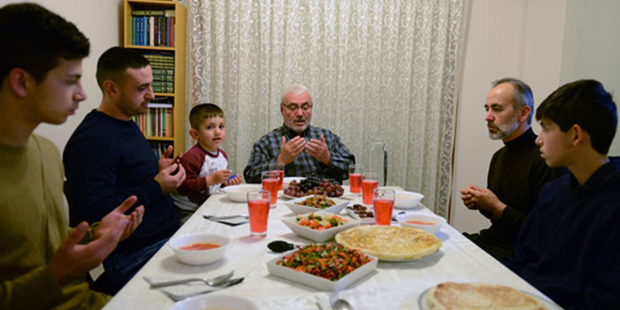 8 Haziran İzmir İftar Vakti | İzmir İmsakiyesi 2017