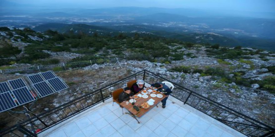 Yangın gözetleme kulesinde ramazanda mesai
