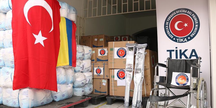 TİKA Zimbabve'deki selzedelere gıda yardımı yaptı