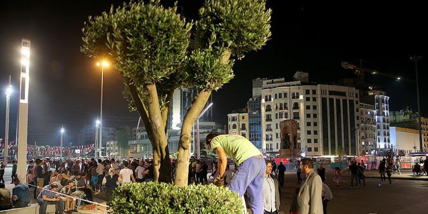 Taksim Meydanı ağaçlandırılıyor