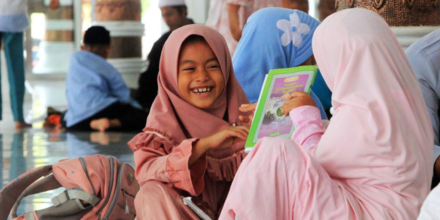 Çocuklar da Kur'an ciltleri de cıvıl cıvıl, renganrenk