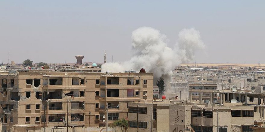 Esed güçleri Dera'yı bombalamaya devam ediyor