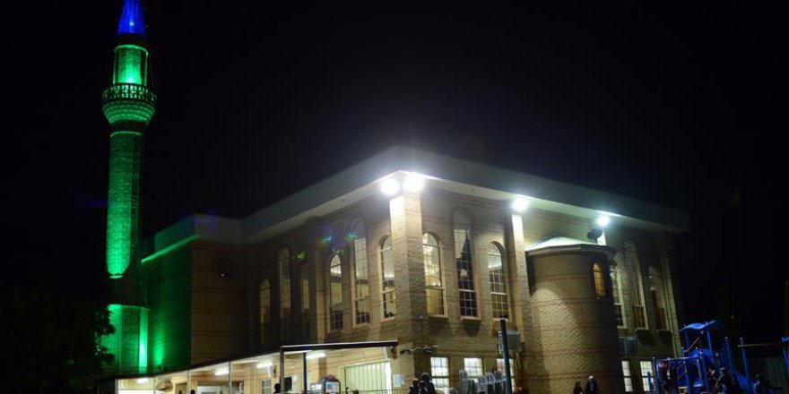 Sydney’de Türk camisinde her yıl binlerce kişiye iftar veriliyor