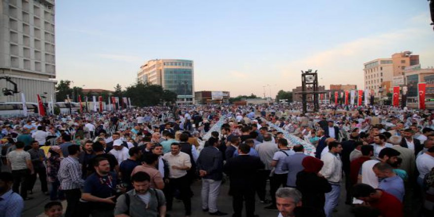 Diyarbakır'da 10 bin kişilik iftar programı