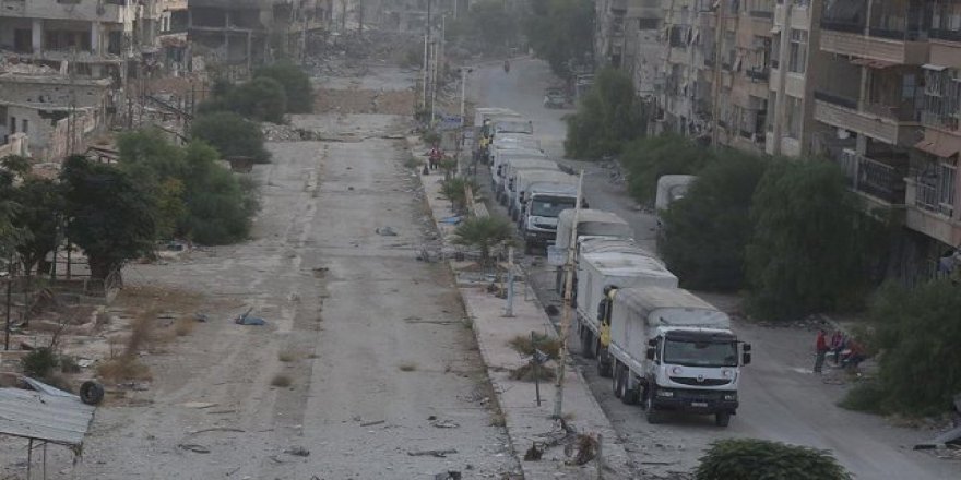 'Esad rejimi, yardım konvoylarındaki bebek bezlerini bile alıyor'