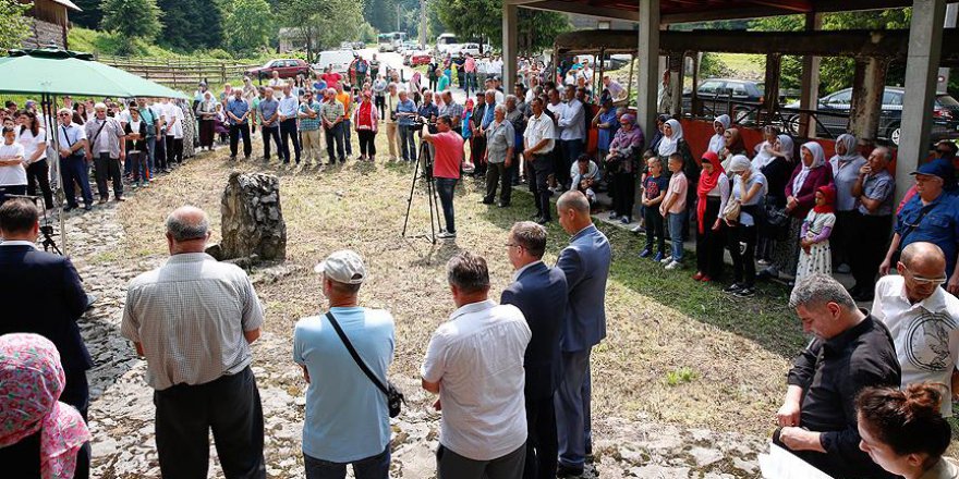 Sırpların katlettiği Boşnak siviller anıldı