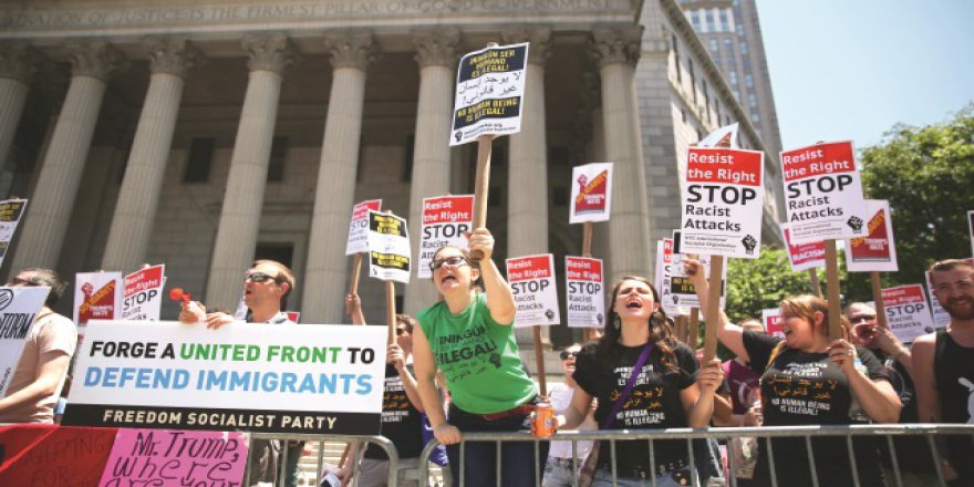 İslam karşıtlarına şok protesto