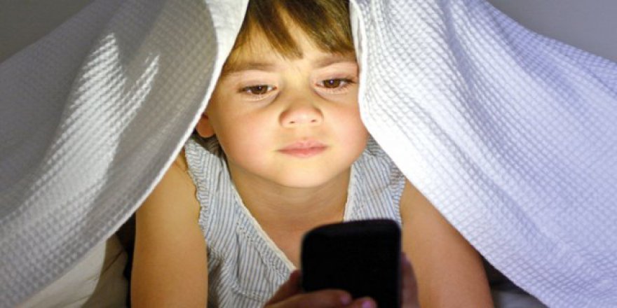 Ergenlikte cepten gelen tehlikeye dikkat