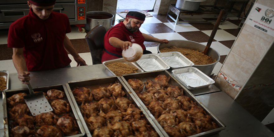 İHH'dan Gazze'de aşevi