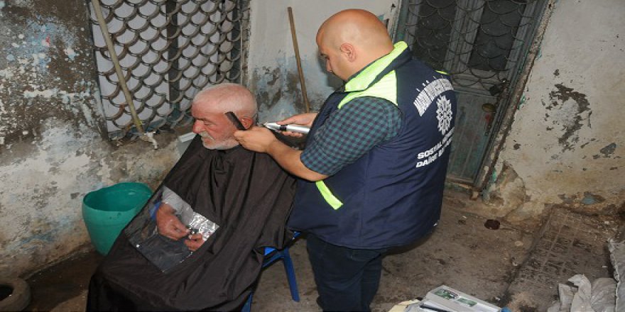 Belediyeden ihtiyaç sahiplerine bayram temizliği hizmeti