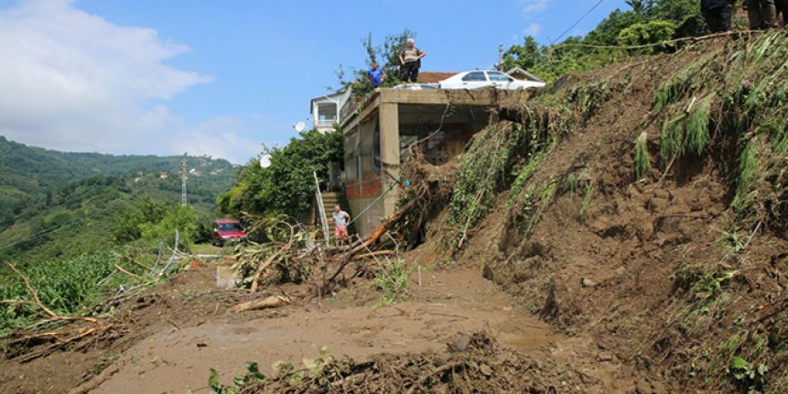 Trabzon'da heyelan paniği
