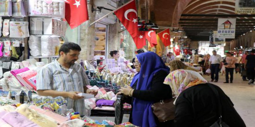 Osmanlı çarşılarında 'bayram hareketliliği' başladı
