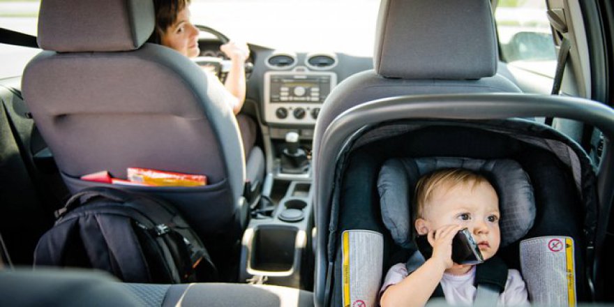 Arabada çocuğunuzu kucakta taşımayın
