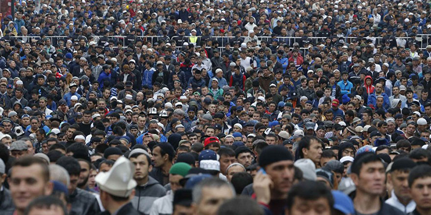 Rusya'da sokaklar namaz için kapatıldı